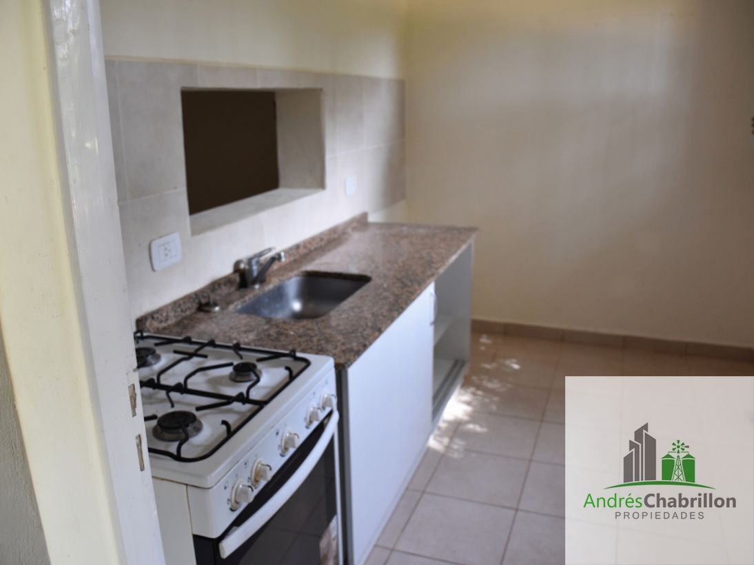 Dúplex de 2 dormitorios en zona Parque San Carlos - foto 4
