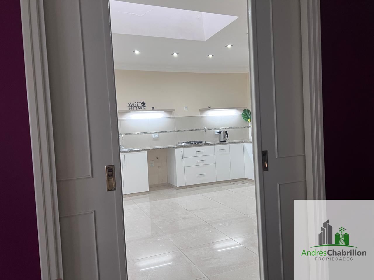Casa de dos dormitorios en alquiler - foto 4