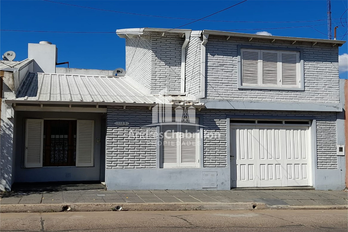 Casa De 3 Dormitorios A La Venta