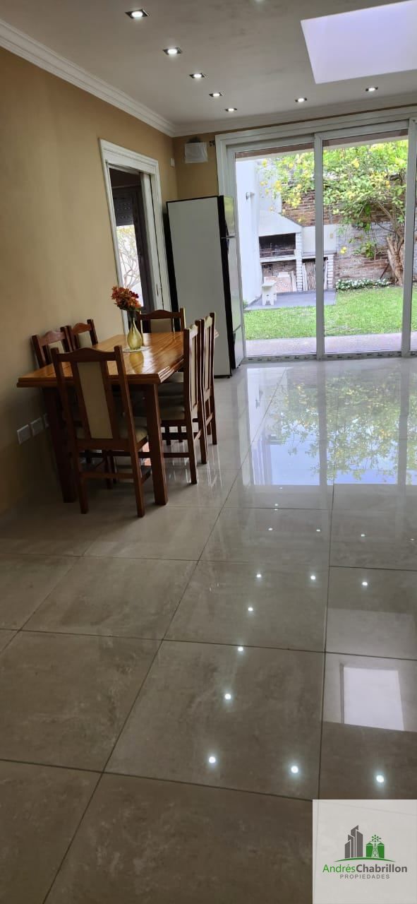 Casa de dos dormitorios en venta - foto 3
