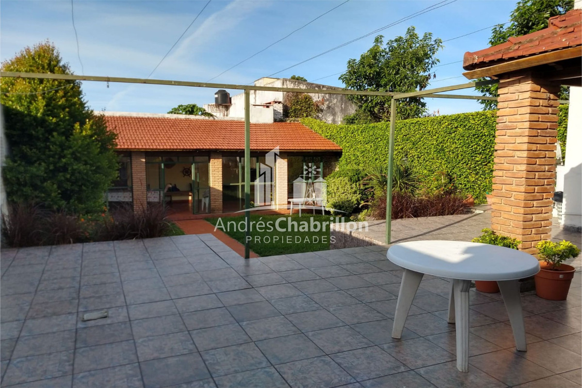 Hermosa Casa En Barrio Lezca - foto 3