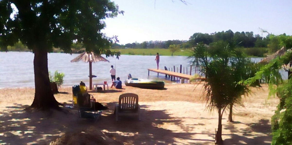 Complejo turístico de cuatro casas con costa al Lago Salto Grande - foto 2
