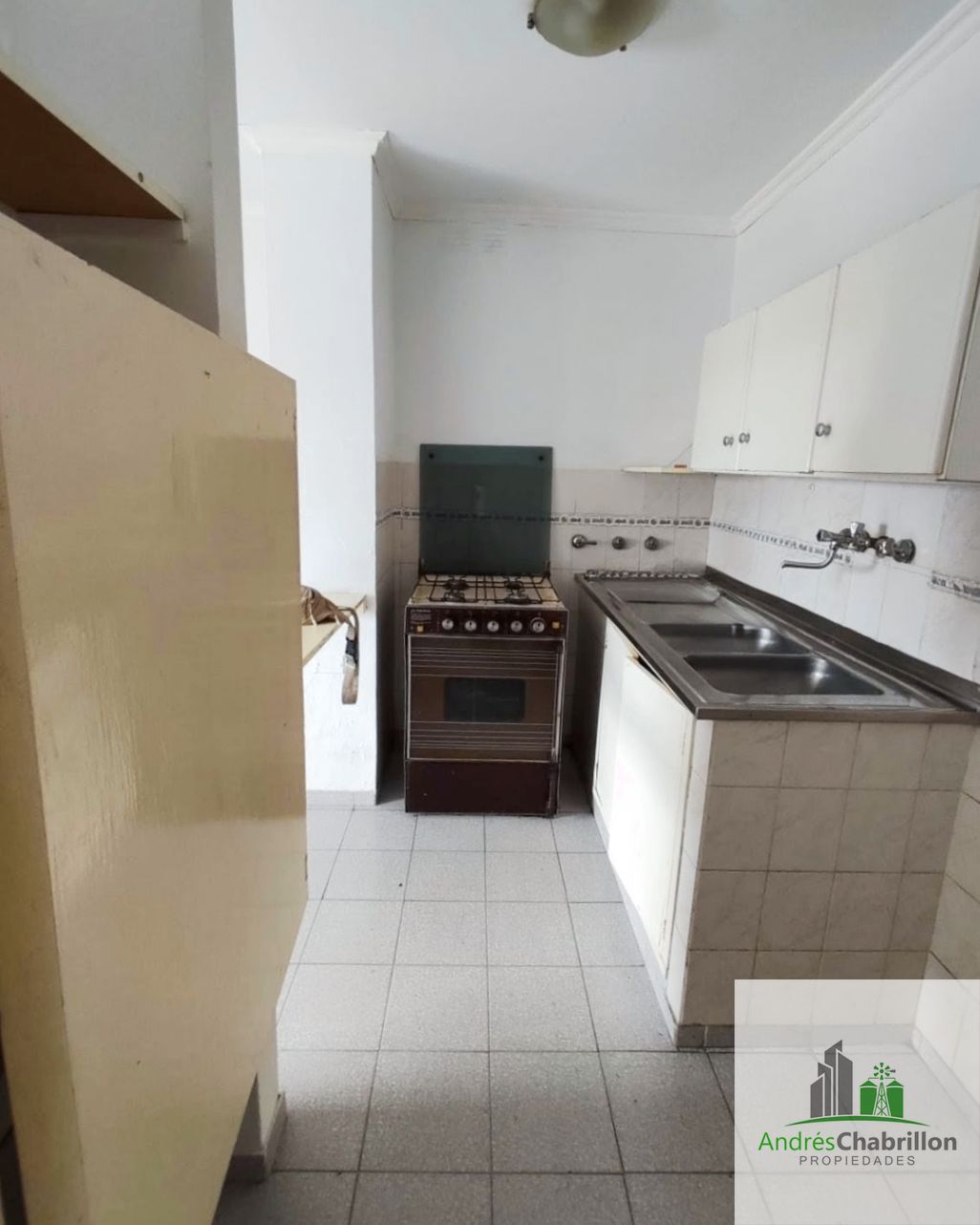 Excelente departamento de 1 dormitorio con cochera en Galería Entre Ríos - foto 3