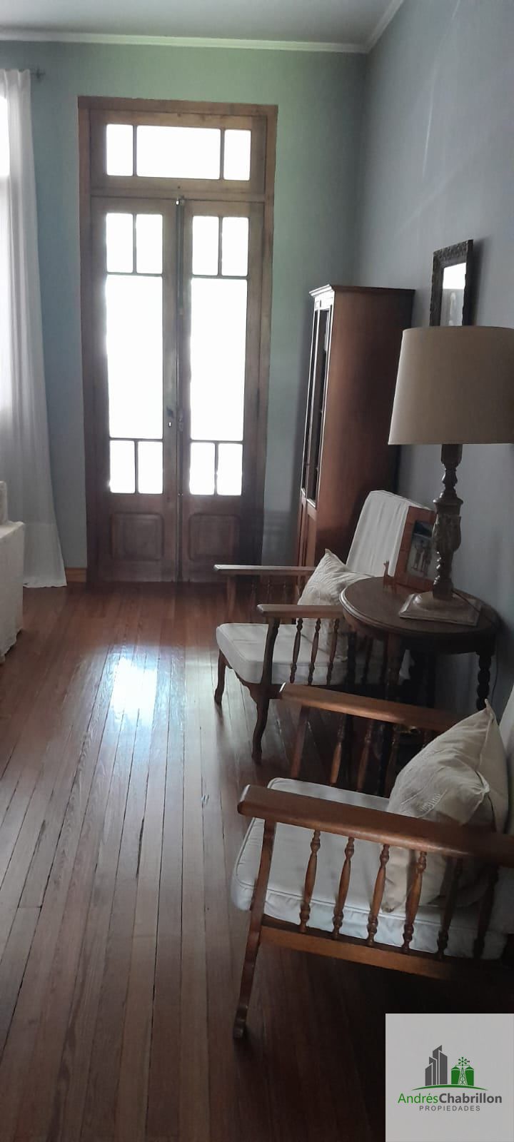 Casa en venta 3 dormitorios con suite, quincho y amplio terreno - foto 3