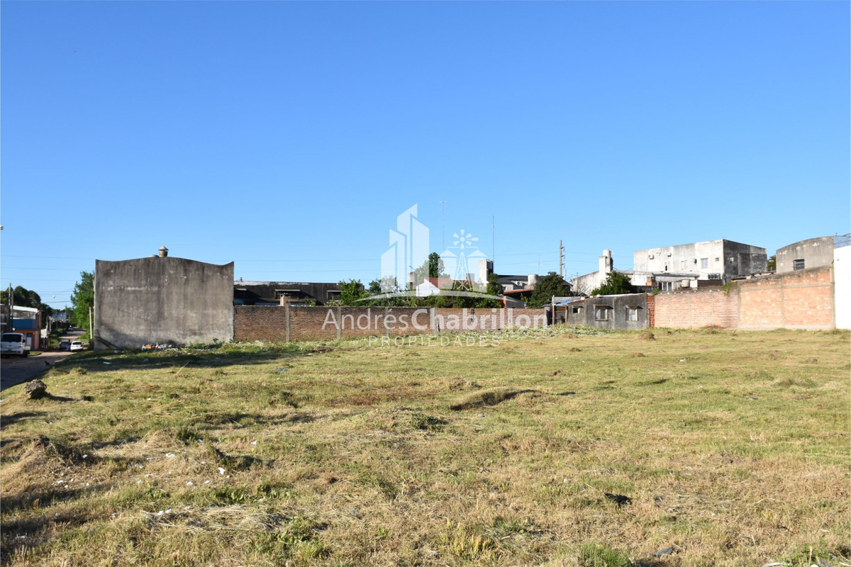 Terreno En Calle Ituzaingó Al 1600