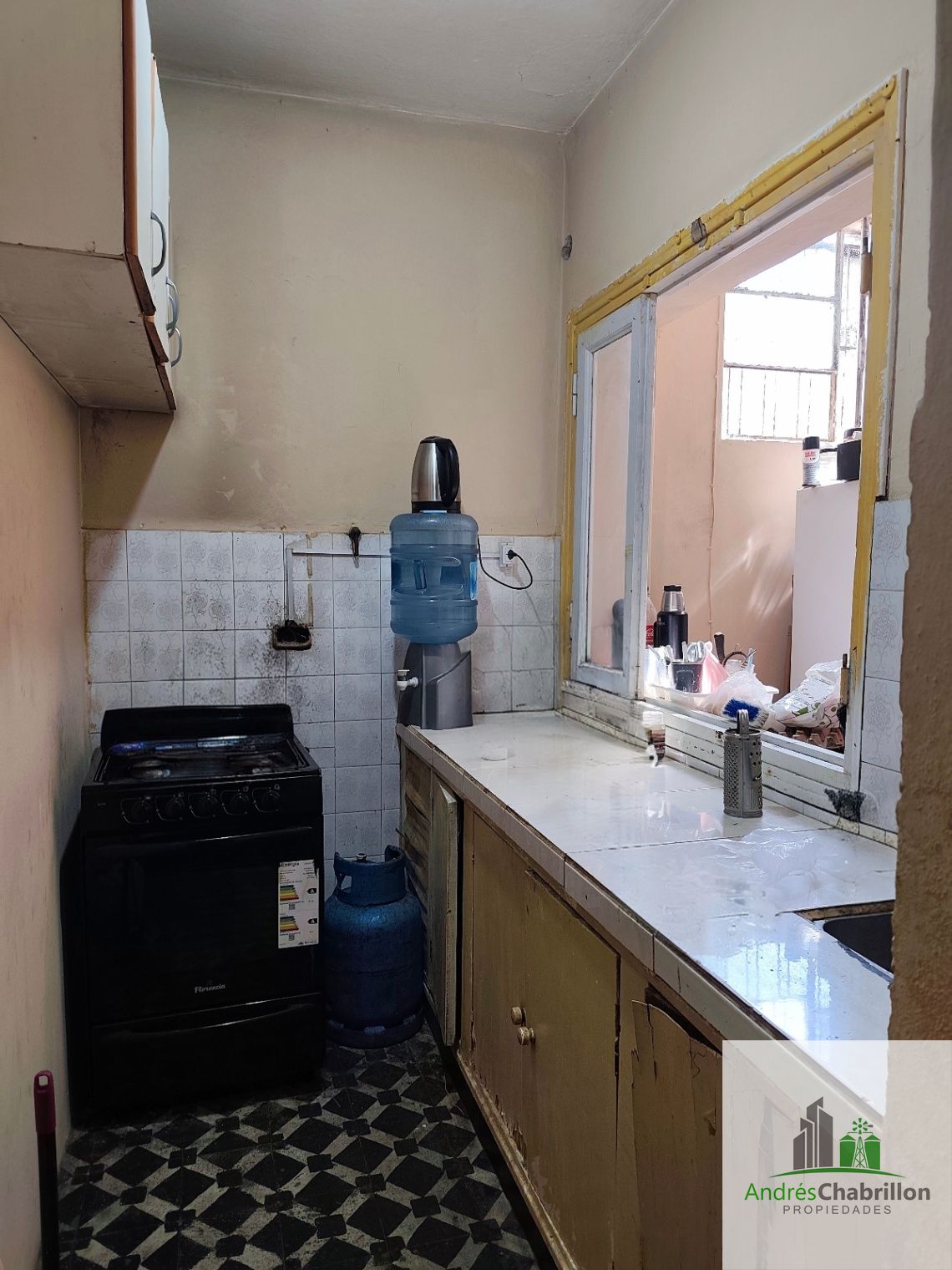 Oportunidad de Inversión: casa con local y galpón en venta - foto 3