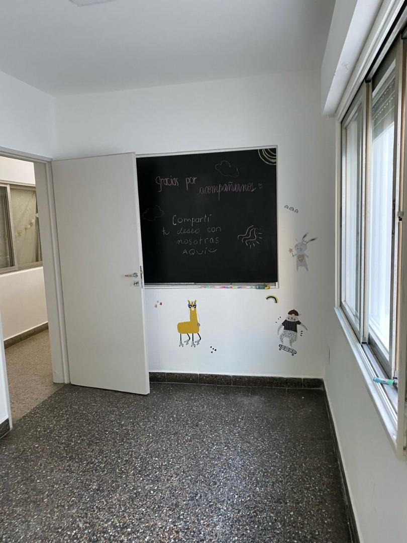 Inmueble con consultorios, departamentos y alto potencial - foto 3
