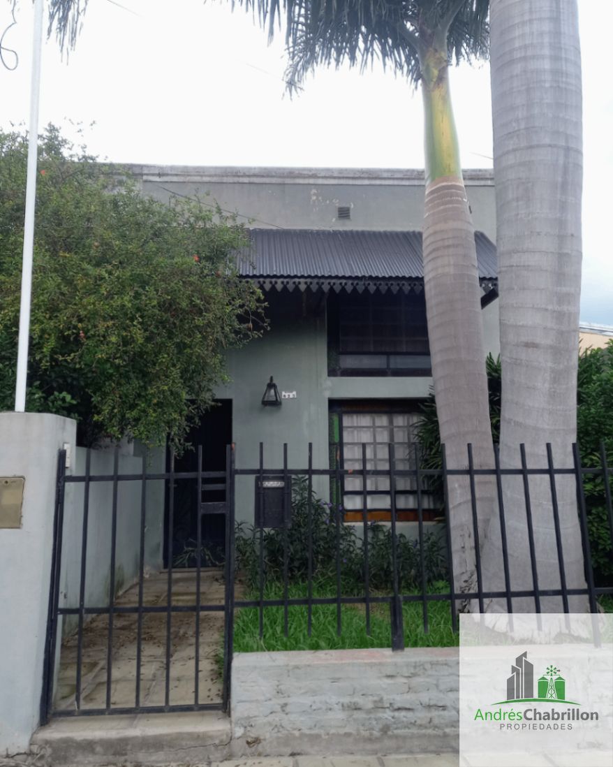 Oportunidad en la Costanera: Casa amplia con gas natural y pet friendly