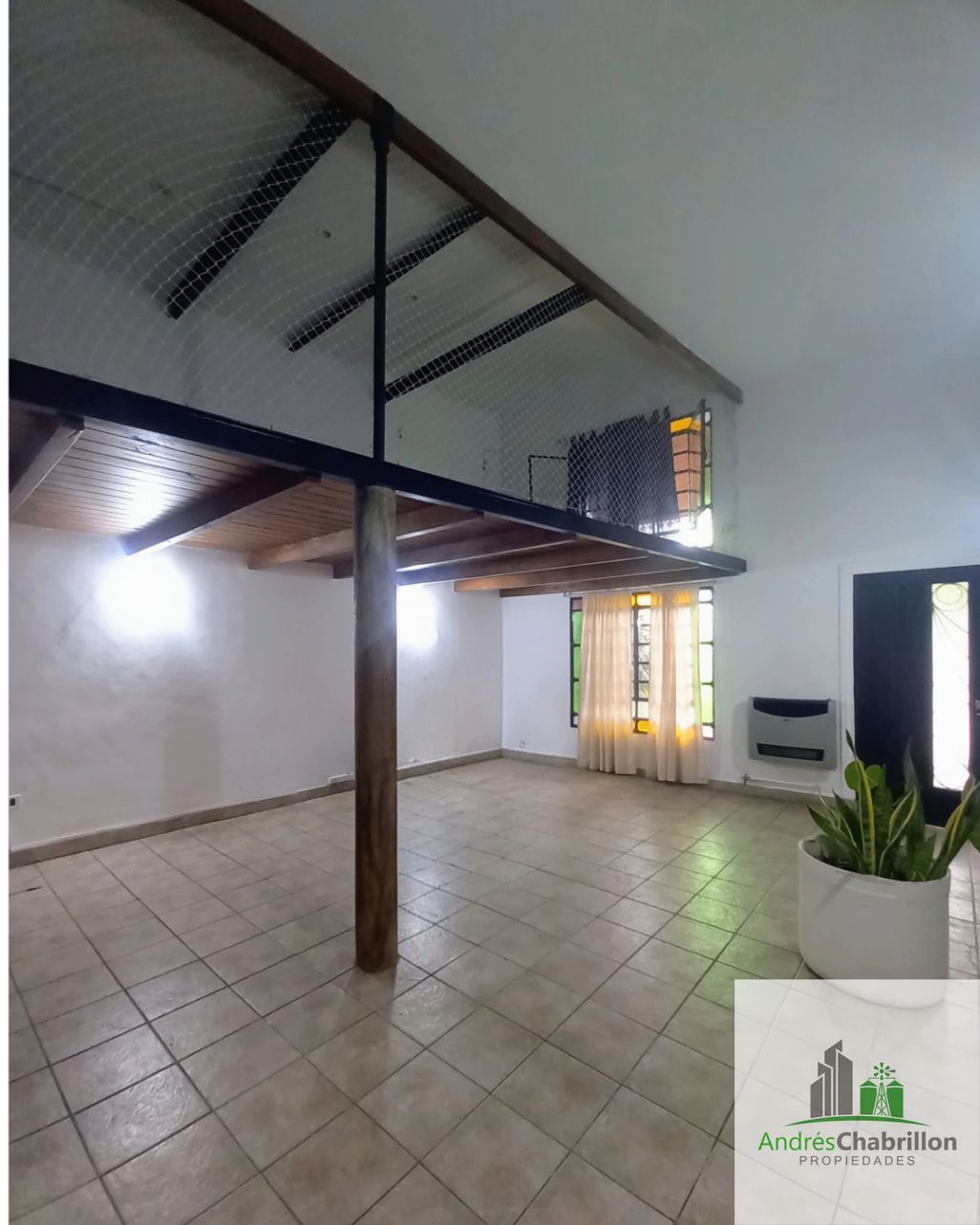 Oportunidad en la Costanera: Casa amplia con gas natural y pet friendly - foto 2