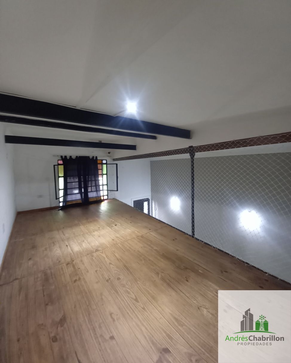 Oportunidad en la Costanera: Casa amplia con gas natural y pet friendly - foto 4