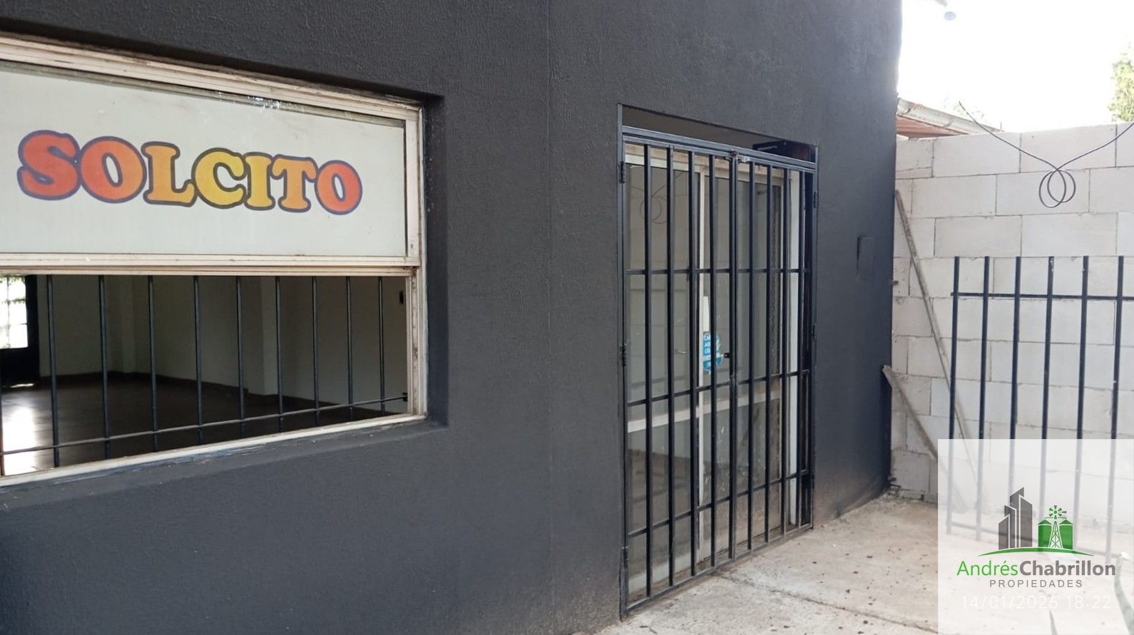 Local comercial refaccionado a nuevo en Villa Adela