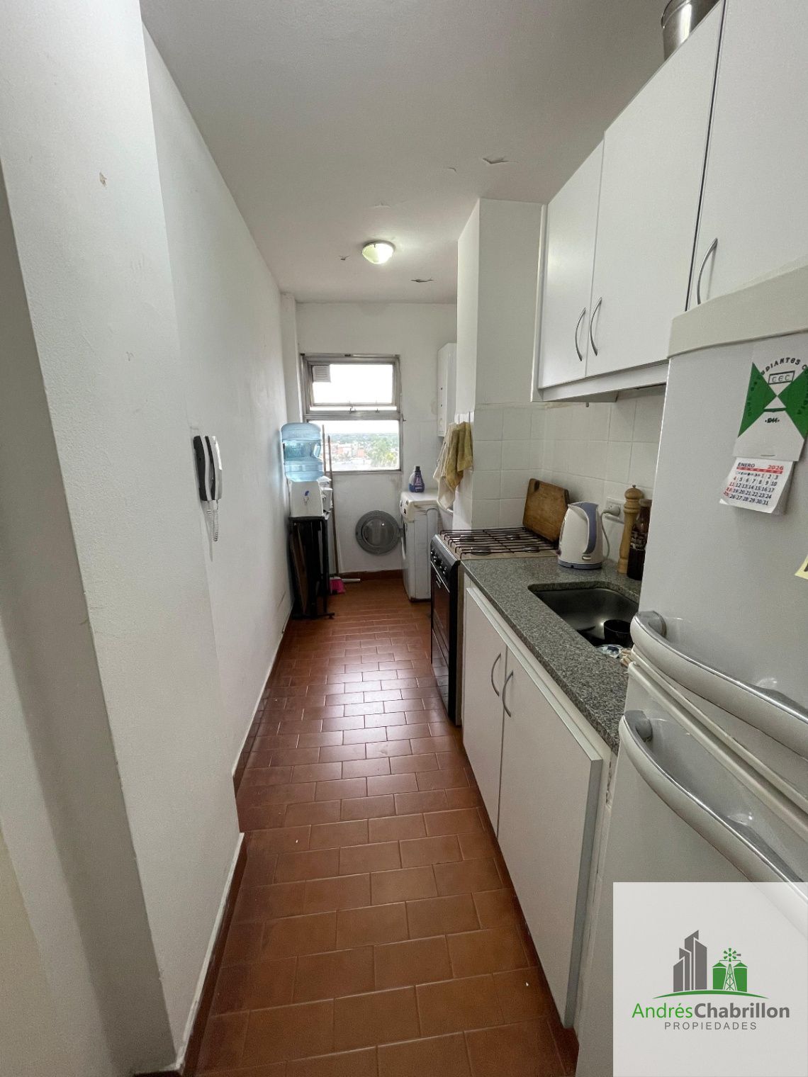 Excelente departamento al frente en ubicación estratégica - foto 4
