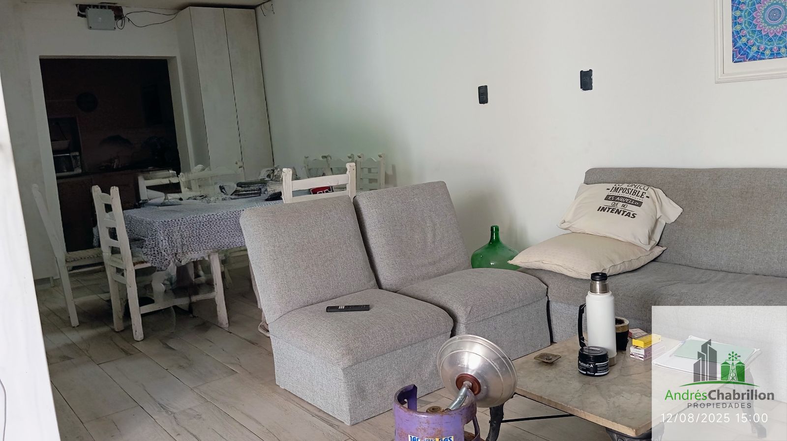Casa en venta de tres dormitorios con local comercial al frente - foto 3