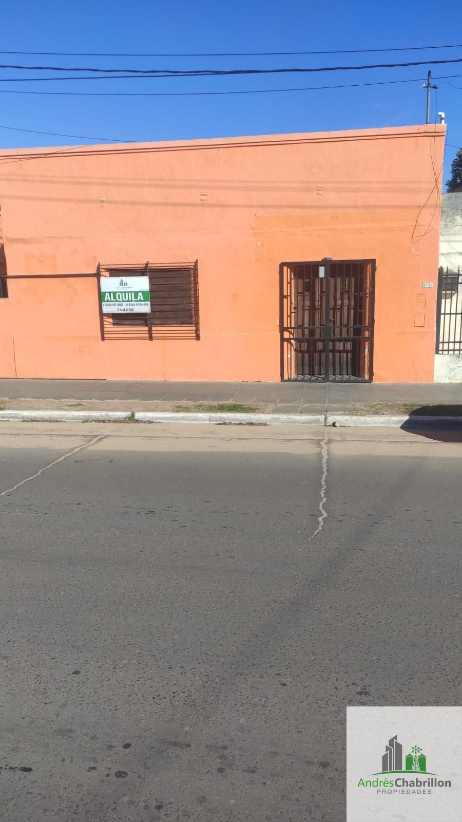 Local comercial en alquiler sobre Av. San Lorenzo Oeste