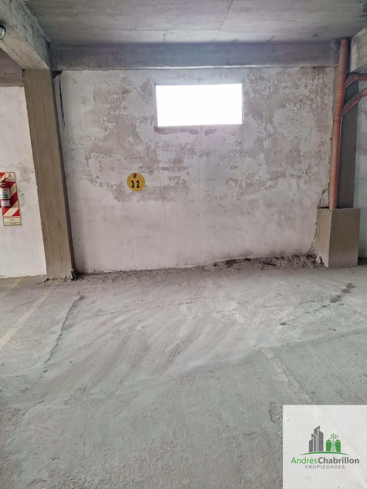 Cochera cubierta en primer piso, zona centro – Edificio Torreon - foto 2
