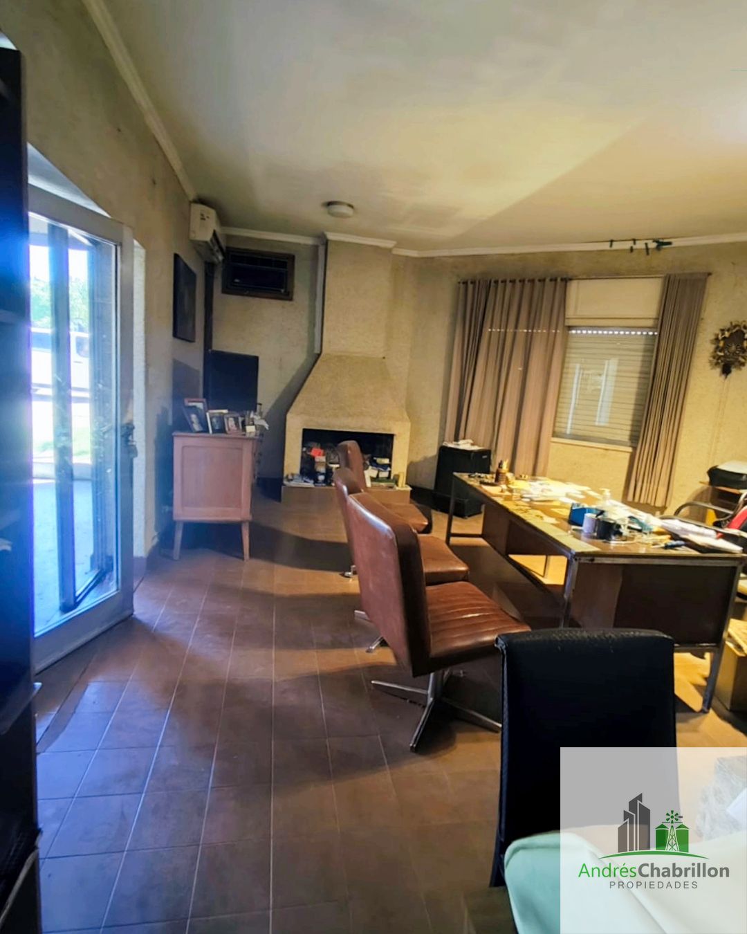 Salón comercial con amplias vidrieras y sistema de alarma – Ideal concesionaria - foto 5
